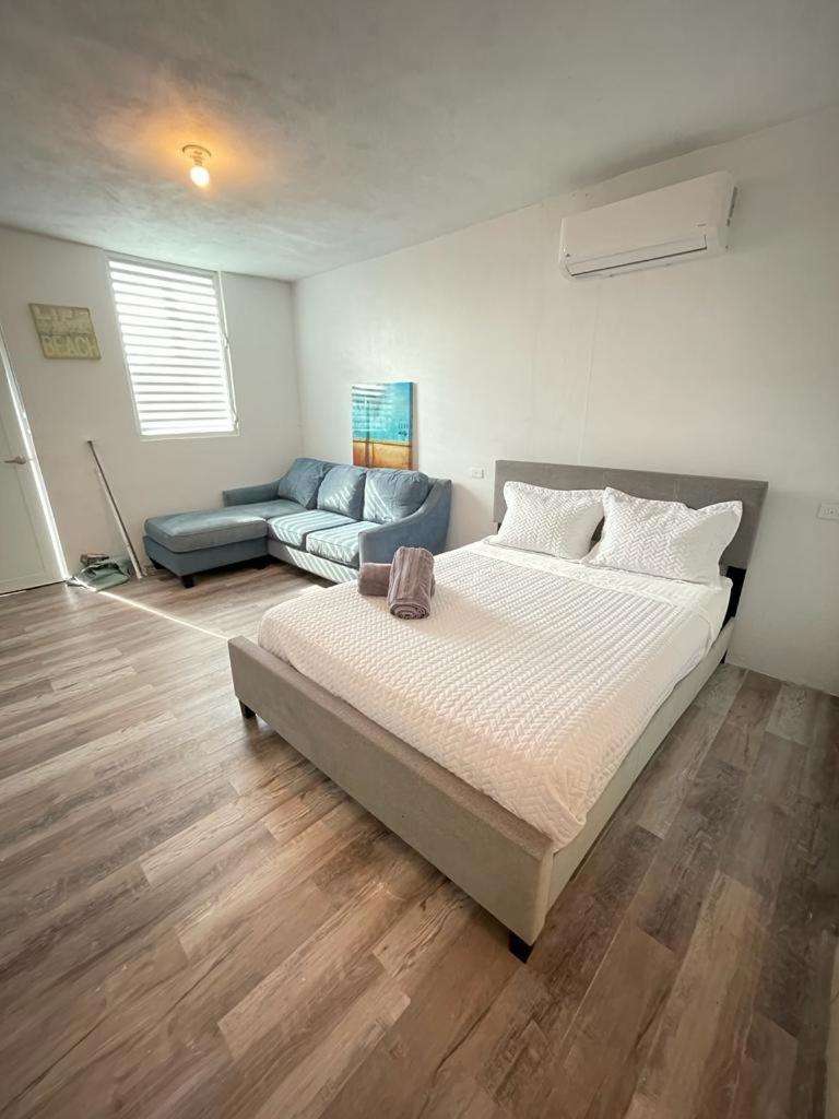 ארסיבו Las Olas Beach Apartments מראה חיצוני תמונה