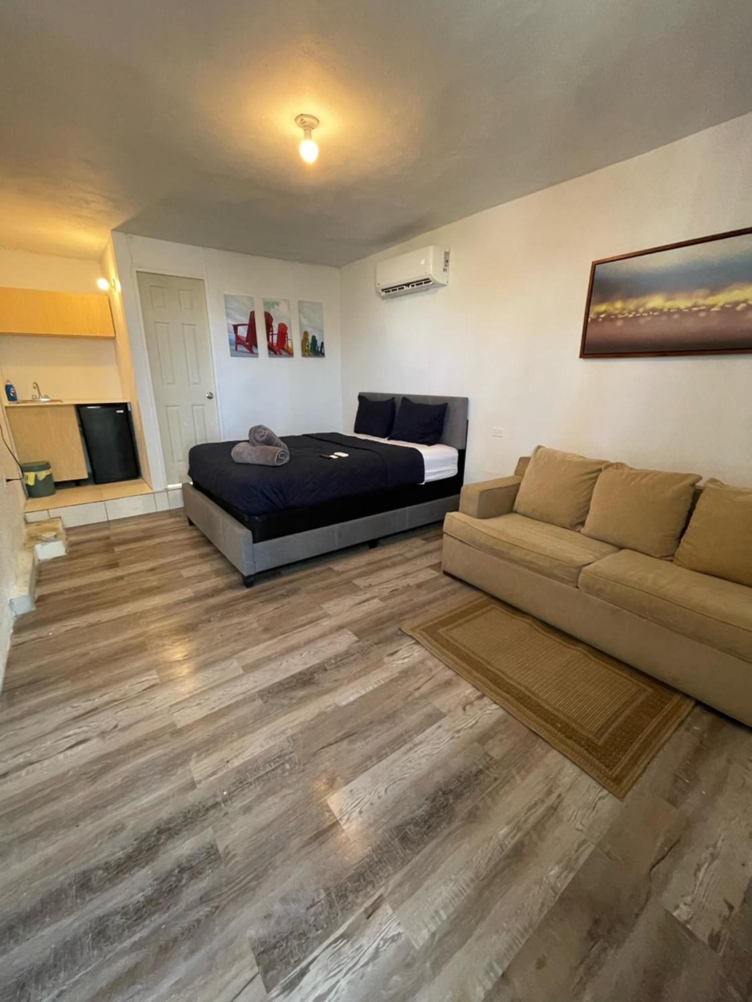 ארסיבו Las Olas Beach Apartments מראה חיצוני תמונה